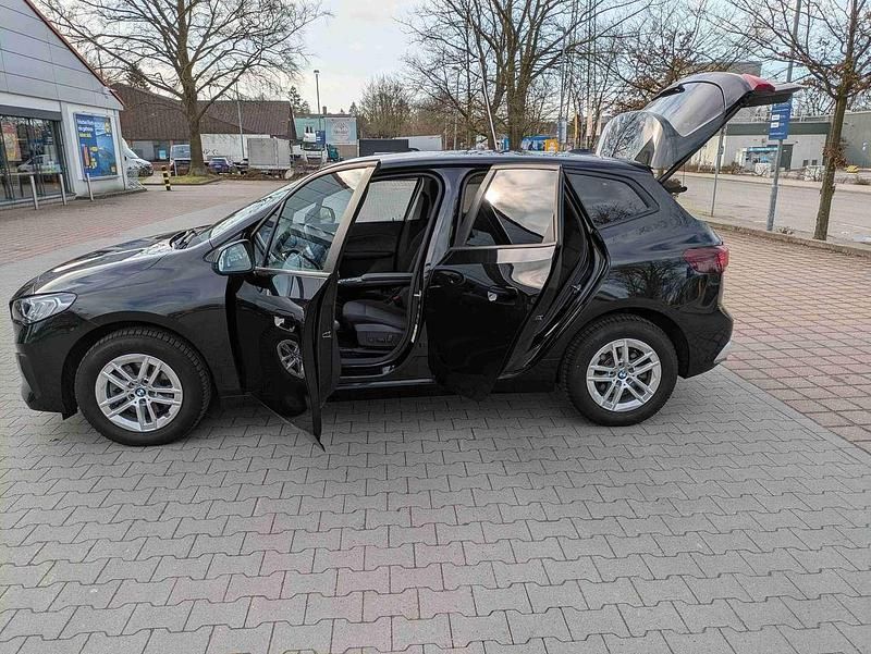 Gebraucht BMW 220 156 PS (114 kW) 2023 Schwarz Kombi