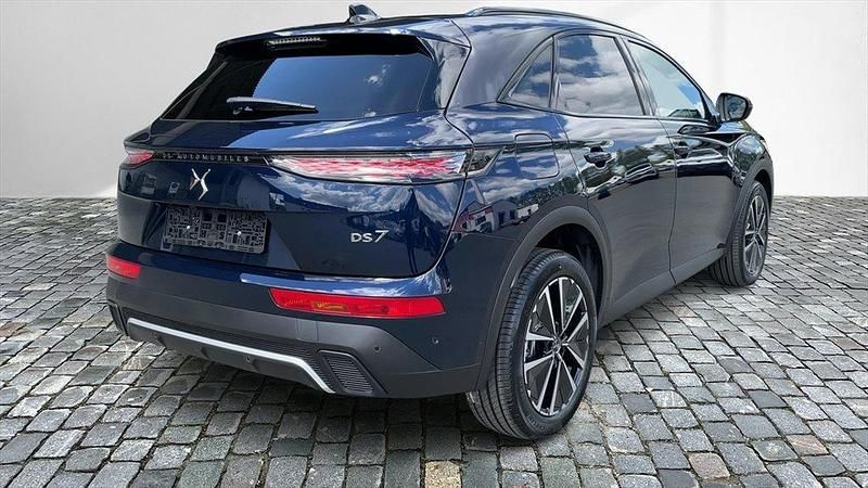 Neu DS Automobiles DS7 Crossback 131 PS (96 kW) 2025 Blau SUV