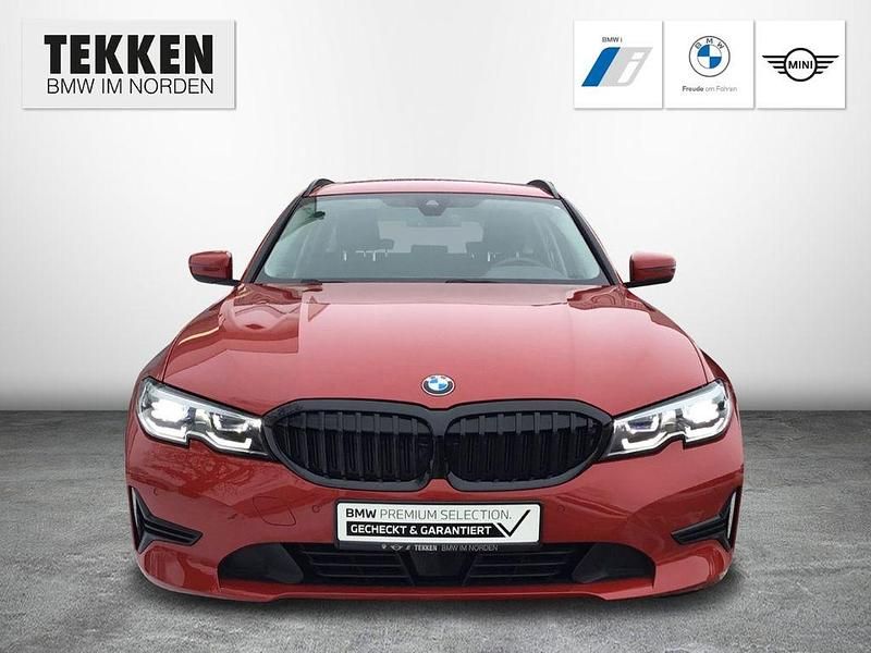 Gebraucht BMW 318 Advantage 156 PS (114 kW) 2022 Rot Kombi