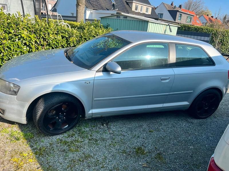 Usata Audi A3 102 CV (75 kW) 2005 Argento Utilitaria