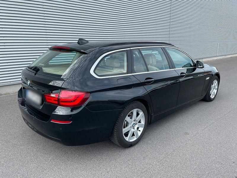 Gebraucht BMW 525 204 PS (150 kW) 2011 Schwarz Kombi