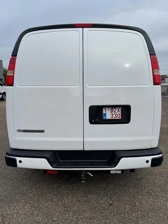 Gebraucht Chevrolet Express 2021 Weiß Van / Kleinbus