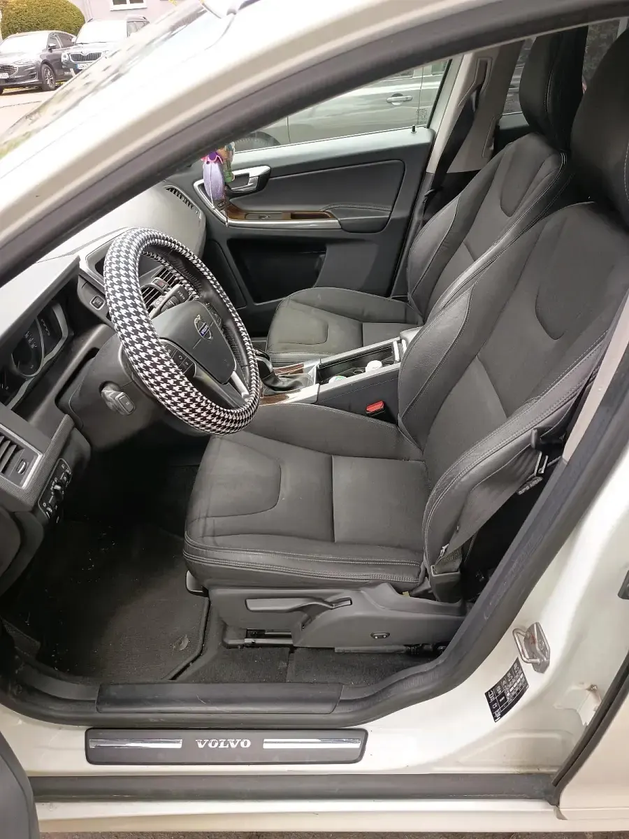Gebraucht Volvo XC60 190 PS (139 kW) 2017 Weiß SUV