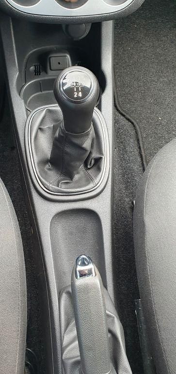 Gebraucht Opel Corsa Color Edition 69 PS (50 kW) 2014 Weiß Kleinwagen