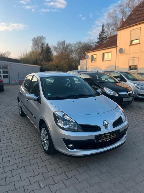 Gebraucht Renault Clio III 75 PS (55 kW) 2008 Silber Limousine
