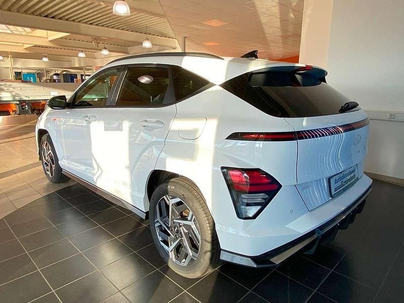 Gebraucht Hyundai Kona N Line 120 PS (88 kW) 2024 Atlas white SUV