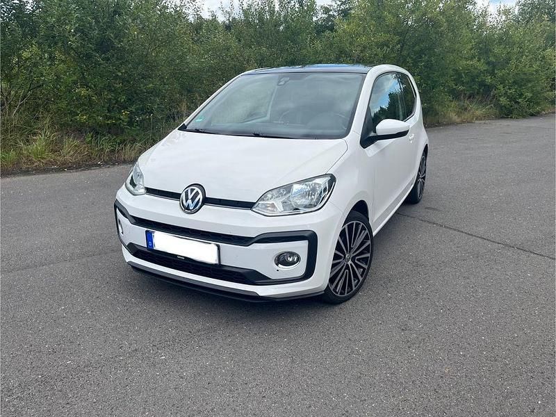 Weiß Gebraucht 2018 VW up! high up! Kleinwagen | 9.200 € (Etwas zu teuer) - Bild 1/4