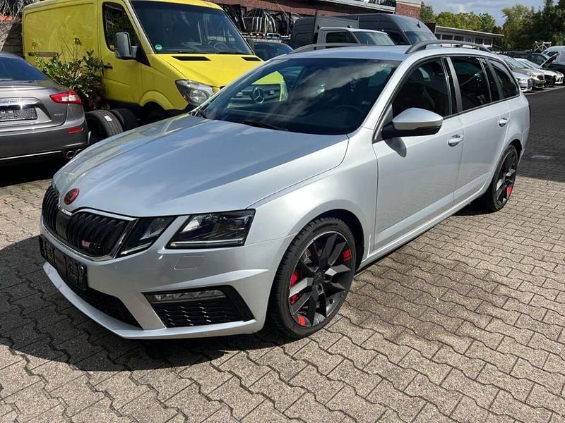 Silber Gebraucht 2018 Skoda Octavia RS Kombi | 14.900 € (Superpreis) - Bild 1/4
