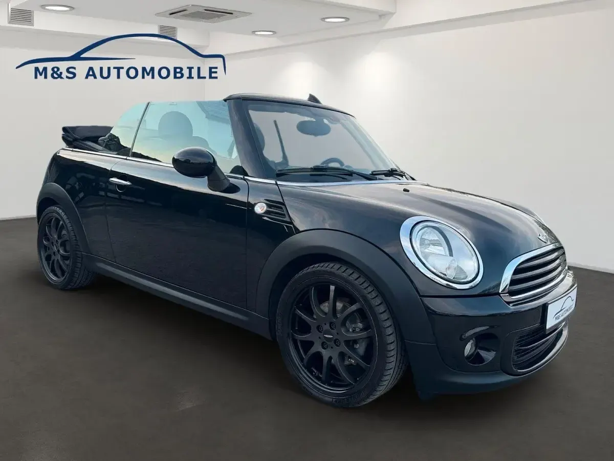 Gebraucht Mini One Cabriolet Pepper 98 PS (72 kW) 2014 Schwarz Cabrio
