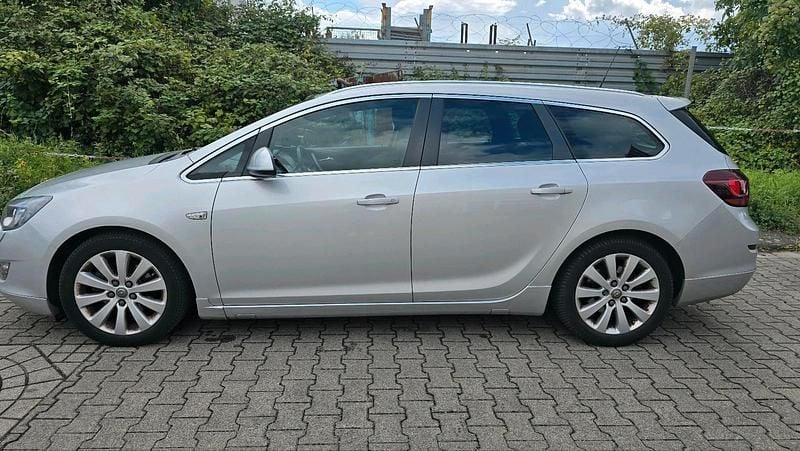 Gebraucht Opel Astra OPC 160 PS (117 kW) 2011 Grau Kombi