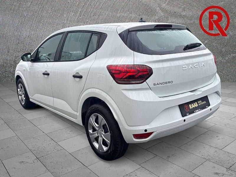 Neu Dacia Sandero Essentiel 91 PS (66 kW) 2025 Weiss Limousine