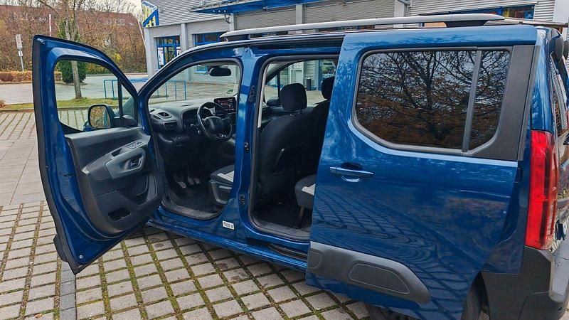 Gebraucht Citroën Berlingo Feel 131 PS (96 kW) 2019 Blau Van / Kleinbus