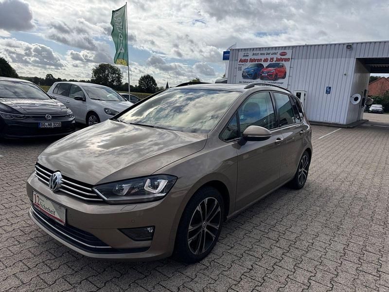 Gold Gebraucht 2016 VW Golf SUV | 11.950 € (Etwas zu teuer) - Bild 1/4