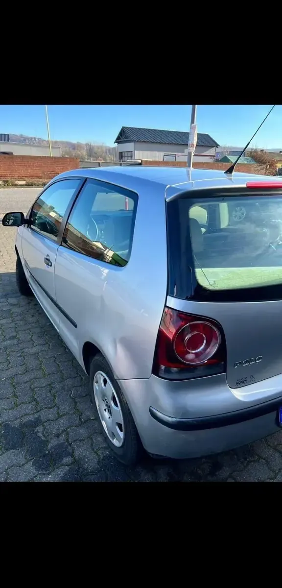 Gebraucht VW Polo 75 PS (55 kW) 2006 Silber Kleinwagen