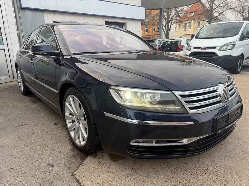Second-hand VW Phaeton 239 CP (175 kW) 2012 Albastru Berlinǎ