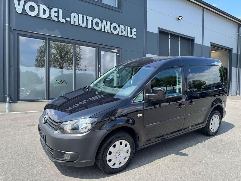 Schwarz Gebraucht 2011 VW Caddy Trendline Van / Kleinbus | 10.980 € (Teuer) - Bild 1/4