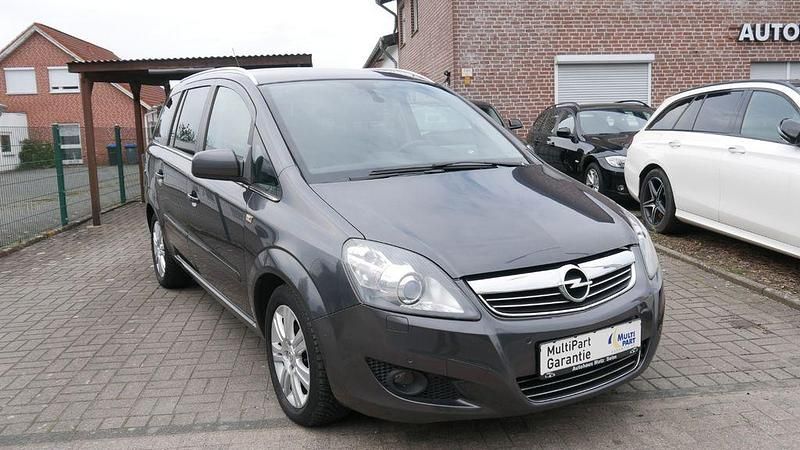 Grau Gebraucht 2012 Opel Zafira Family Van / Kleinbus | 5.990 € (Etwas zu teuer) - Bild 1/4