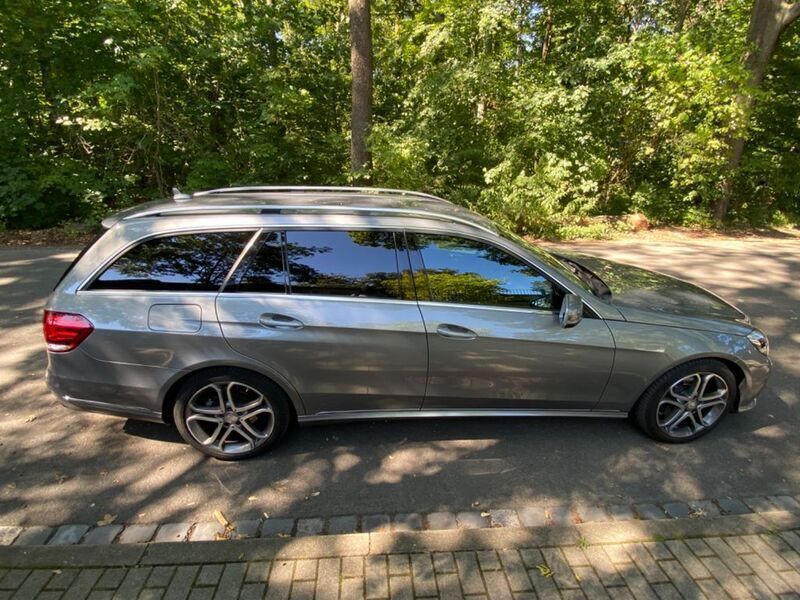 Gebraucht Mercedes E250 Avantgarde 204 PS (150 kW) 2015 Grau Kombi