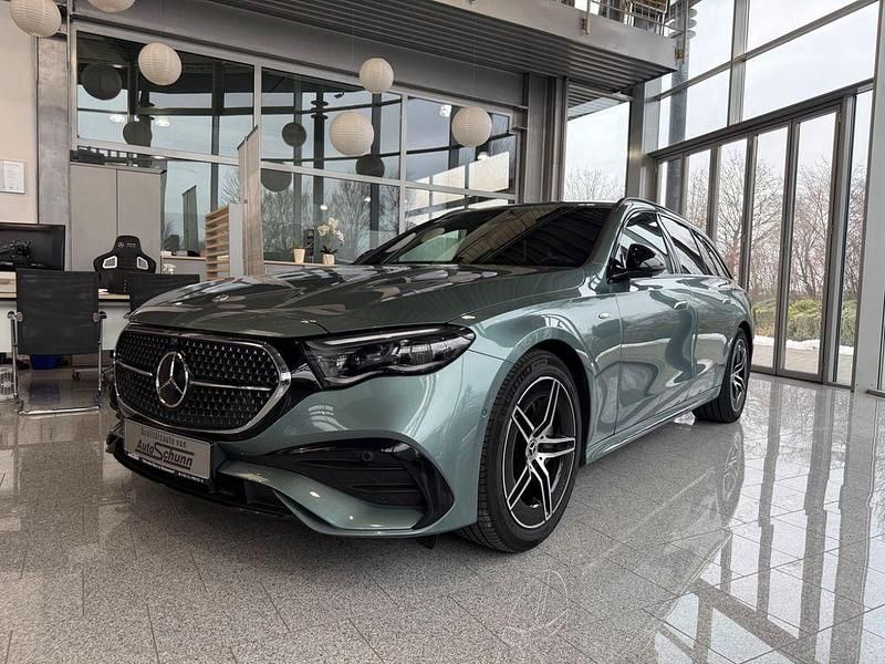 Gebraucht Mercedes E300 AMG 204 PS (150 kW) 2025 Silber Limousine