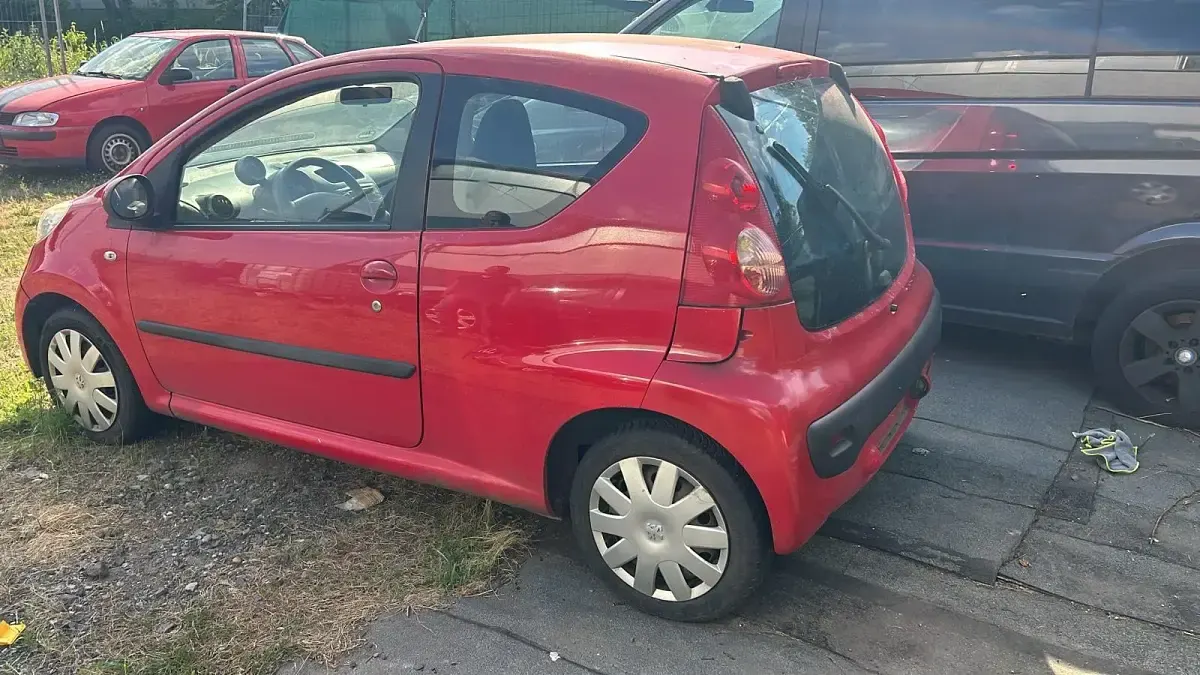 Gebraucht Peugeot 107 68 PS (50 kW) 2007 Kleinwagen