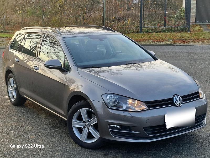 Gebraucht VW Golf VII Comfortline 110 PS (80 kW) 2015 Grau Kombi