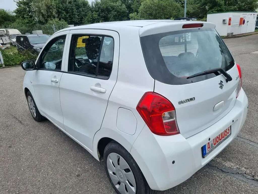 Gebraucht Suzuki Celerio Comfort 68 PS (50 kW) 2015 Weiß Kleinwagen