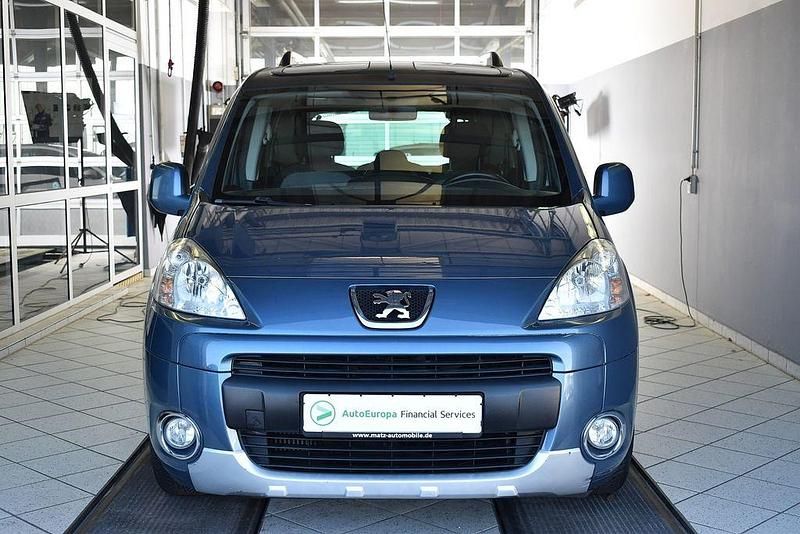 Gebraucht Peugeot Partner 111 PS (81 kW) 2011 Blau Van / Kleinbus