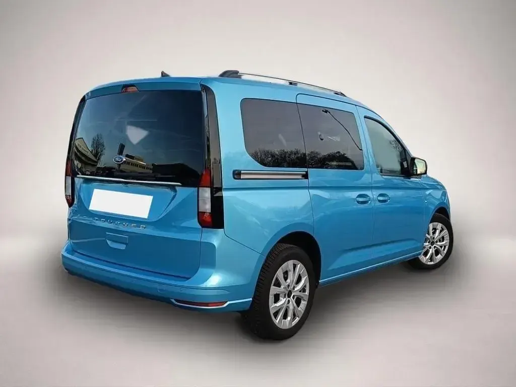 Gebraucht Ford Tourneo Connect Titanium 122 PS (89 kW) 2024 Manufacturer Van / Kleinbus