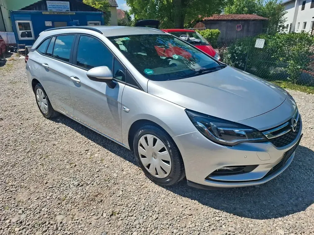 Gebraucht Opel Astra 110 PS (80 kW) 2019 Silber Limousine