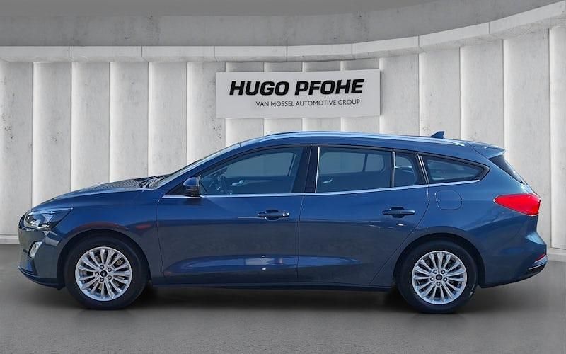 Gebraucht Ford Focus Titanium 125 PS (91 kW) 2022 Blau Kombi