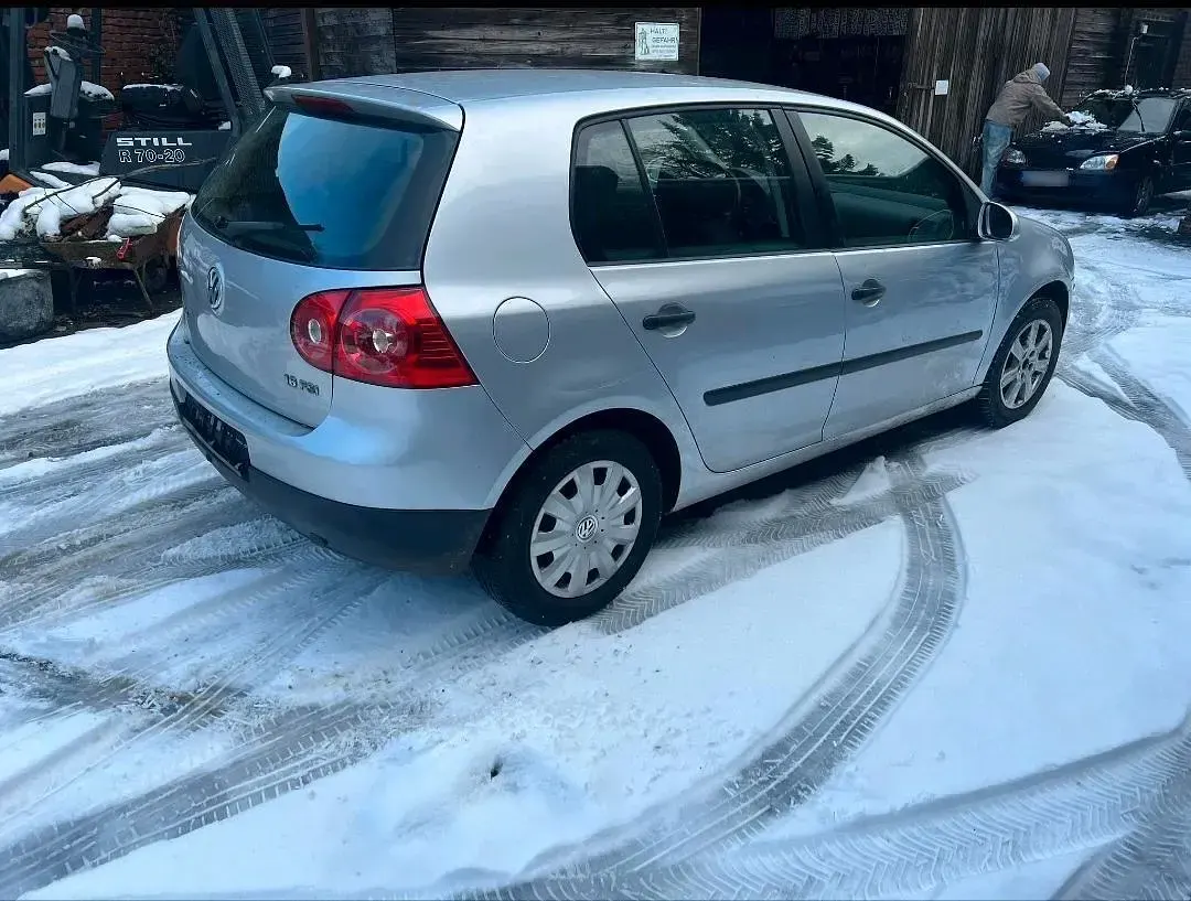 Gebraucht VW Golf V 86 PS (63 kW) 2006 Silber Kleinwagen