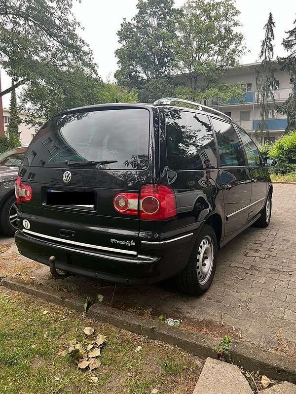 Gebraucht VW Sharan Trendline 140 PS (102 kW) 2007 Schwarz Van / Kleinbus