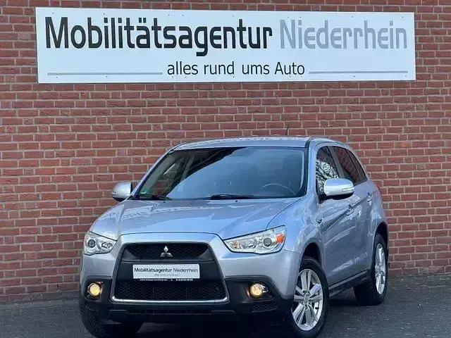 Gebraucht Mitsubishi ASX 150 PS (110 kW) 2012 Silber SUV