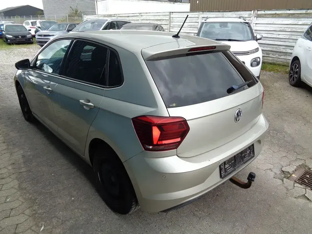 Usata VW Polo Highline 116 CV (85 kW) 2018 Argento Utilitaria