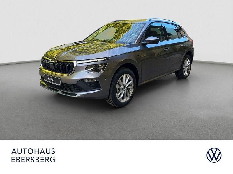 Grau Neu 2025 Skoda Kamiq Selection SUV | 31.900 € (Teuer) - Bild 1/4