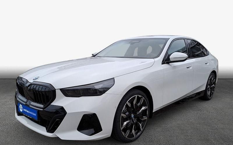 Neu BMW 520 Performance 197 PS (144 kW) 2025 Weiß Limousine
