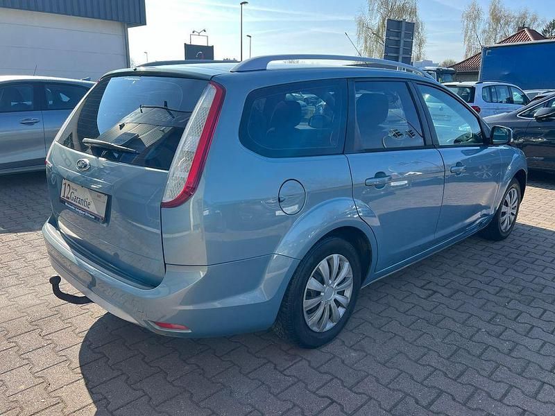 Gebraucht Ford Focus Style 125 PS (91 kW) 2010 Blau Limousine