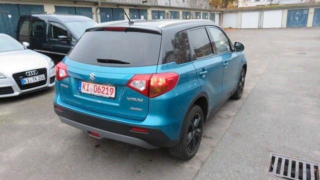 Gebraucht Suzuki Vitara 140 PS (102 kW) 2017 Blau SUV