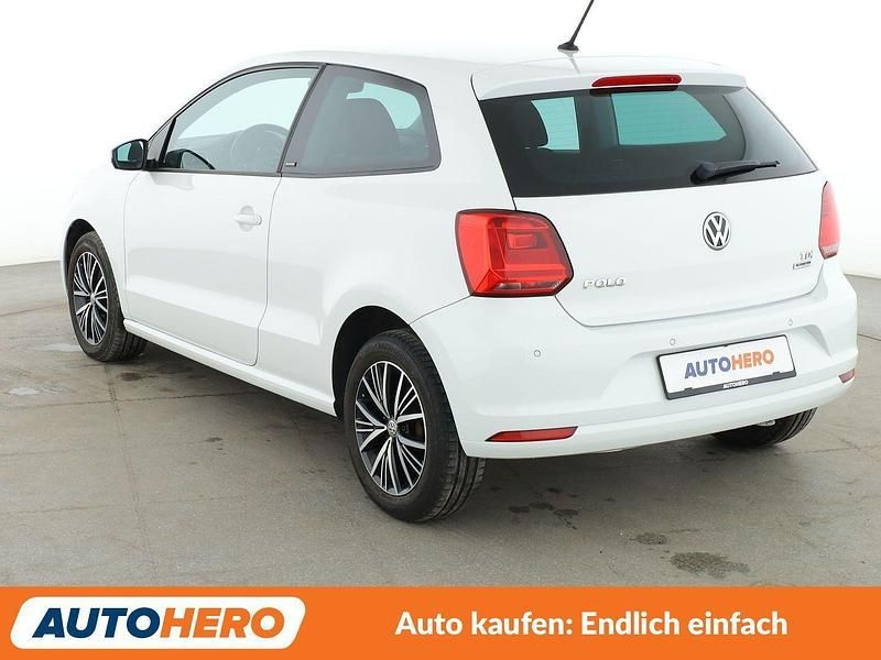 Gebraucht VW Polo Allstar 75 PS (55 kW) 2016 Weiß Kleinwagen