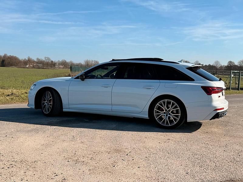 Gebraucht Audi S6 Ambiente 367 PS (269 kW) 2021 Weiß Kombi