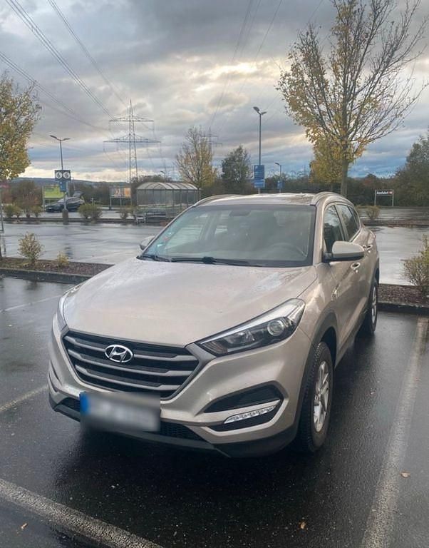 Beige Gebraucht 2018 Hyundai Tucson Trend SUV | 13.990 € (Guter Preis) - Bild 1/4