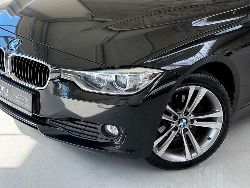 Gebraucht BMW 318 Comfort Edition 143 PS (105 kW) 2014 Schwarz Kombi