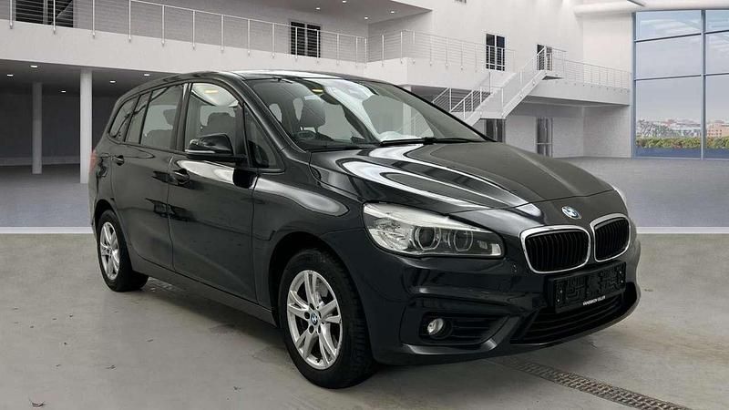 Black sapphire metallic Gebraucht 2018 BMW 218 Van / Kleinbus | 19.999 € (Teuer) - Bild 1/4