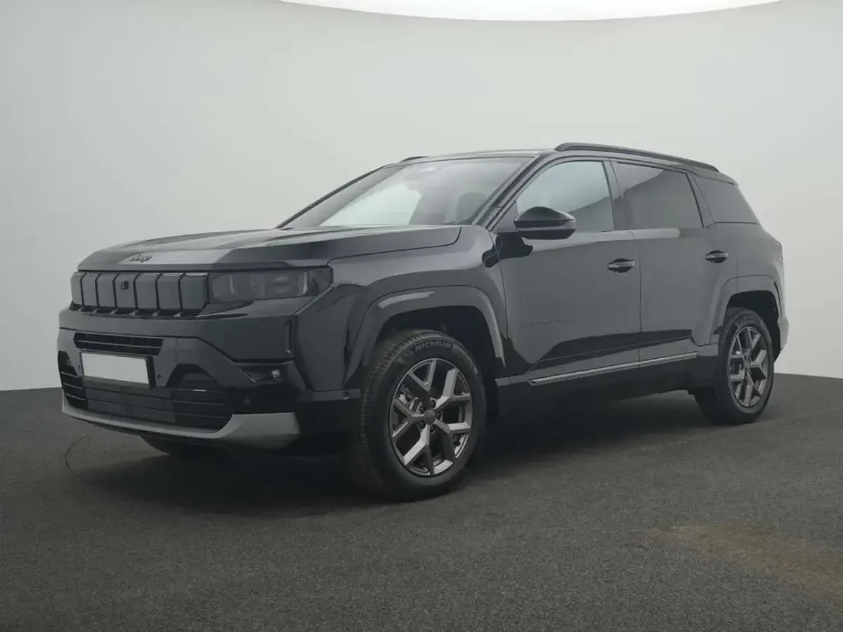 Uusi Jeep Compass 145 HP (106 kW) 2026 Musta Katumaasturi