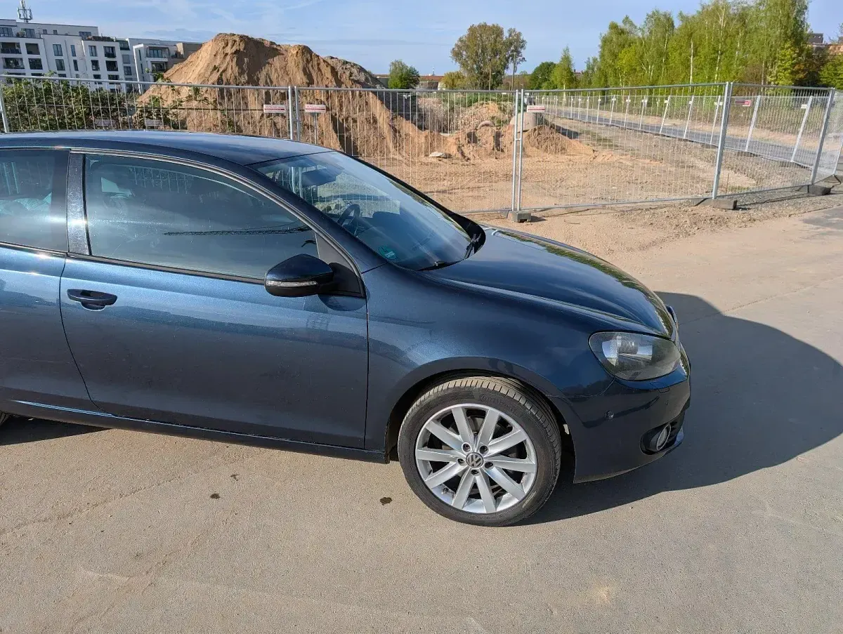 Gebraucht VW Golf VI 122 PS (89 kW) 2009 Blau Kleinwagen