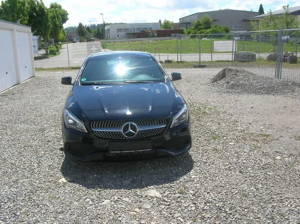Gebraucht Mercedes CLA180 122 PS (89 kW) 2016 Schwarz Limousine