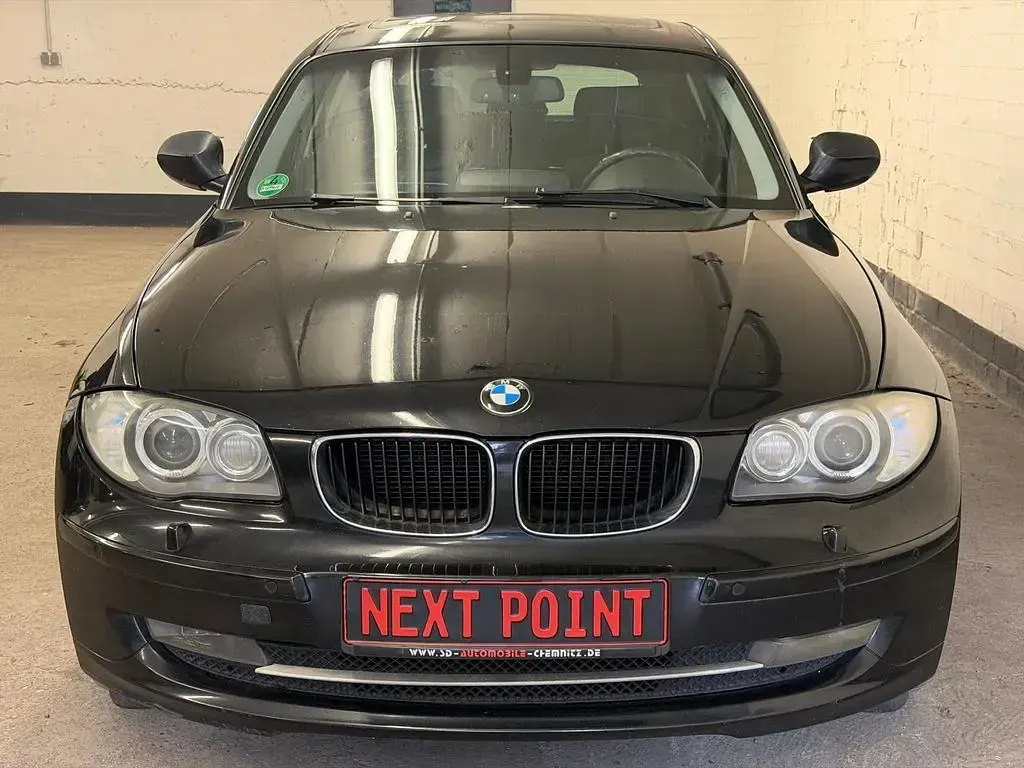 Gebraucht BMW 120 177 PS (130 kW) 2010 Schwarz Kleinwagen
