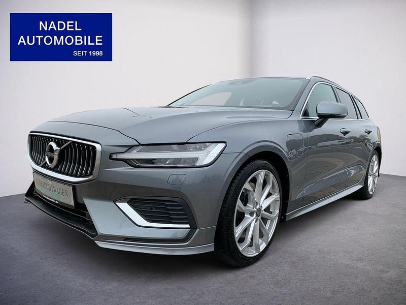 Grau Gebraucht 2021 Volvo V60 Inscription Kombi | 20.990 € (Fairer Preis) - Bild 1/4
