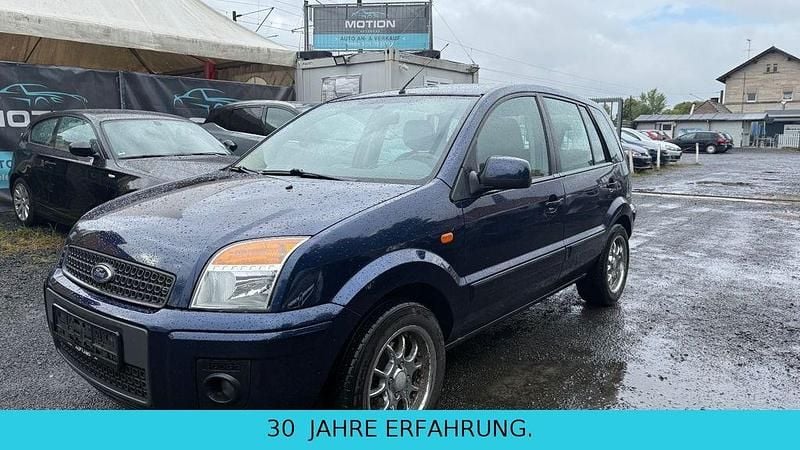 Blau Gebraucht 2011 Ford Fusion Trend Limousine | 1.780 € (Guter Preis) - Bild 1/4