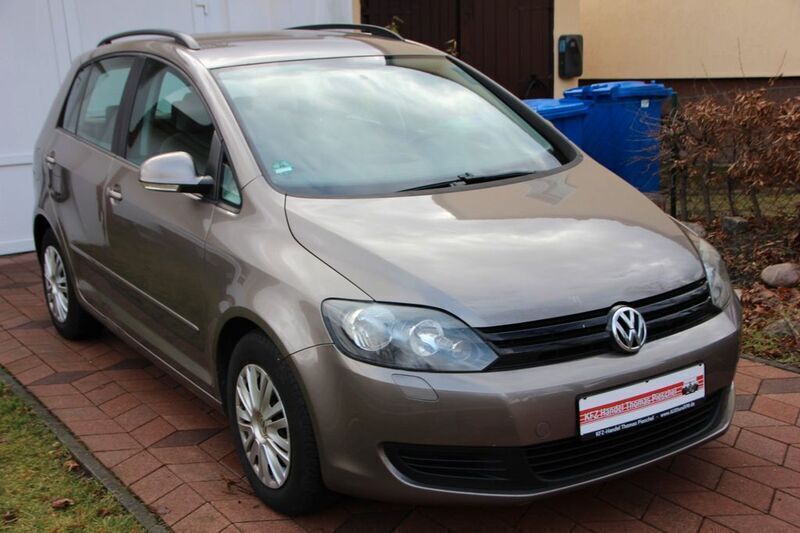 Kaschmirbraun (metallic) Gebraucht 2011 VW Golf Plus Cross Van / Kleinbus | 4.249 € (Guter Preis) - Bild 1/4